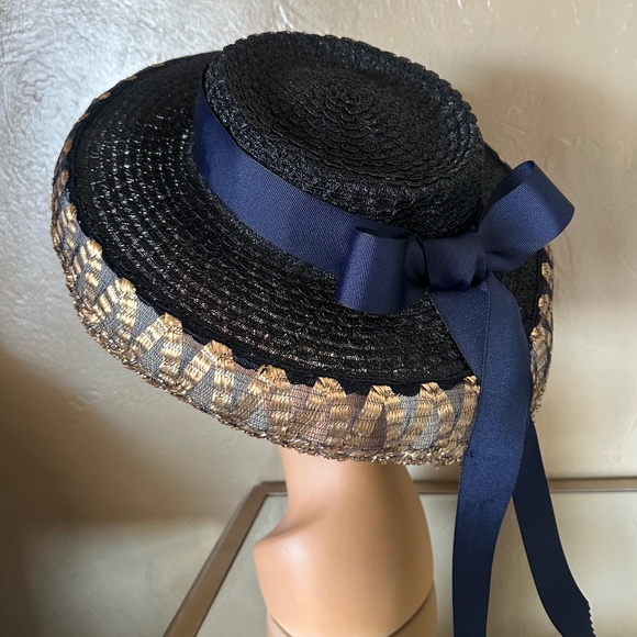 BEGUILING 1940s\' BLACK STRAW HAT WITH NAVY AND GOLD SEE-THROUGH EDGING main image 11